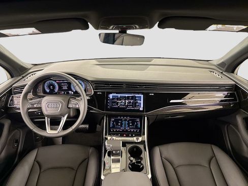 New 2025 Audi Q7 3.0T Premium Plus AWD/4WD image 9