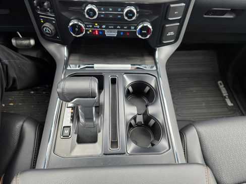 Used 2024 Ford F150 Lariat w/ Equipment Group 502A High image 12