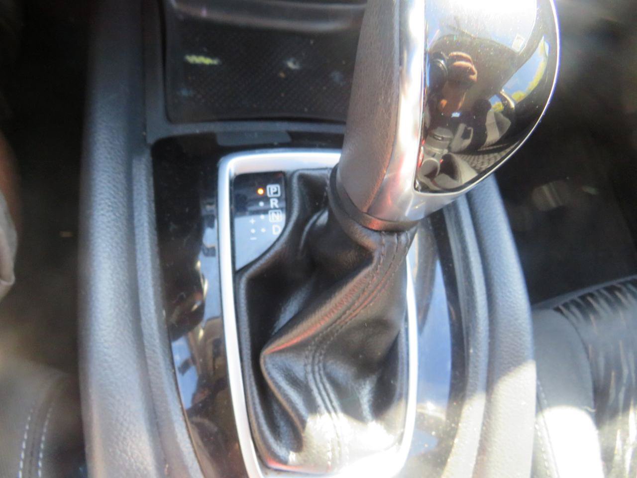 Used 2018 Nissan Rogue S FWD image 26