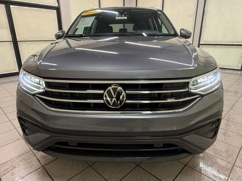 Used 2024 Volkswagen Tiguan SE image 11