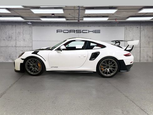 Certified 2018 Porsche 911 GT3 RS RWD image 2