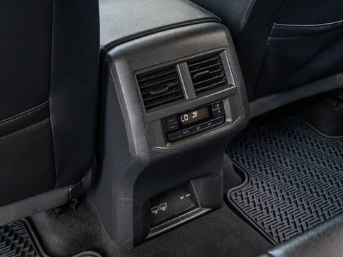 Used 2021 Volkswagen Atlas SE w/ Towing Package AWD/4WD image 34