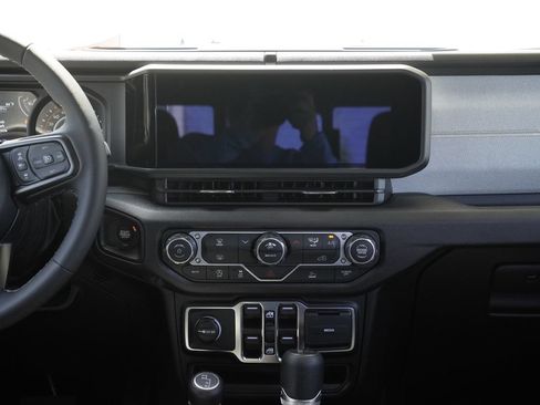 New 2026 Jeep Gladiator Sport AWD/4WD image 26