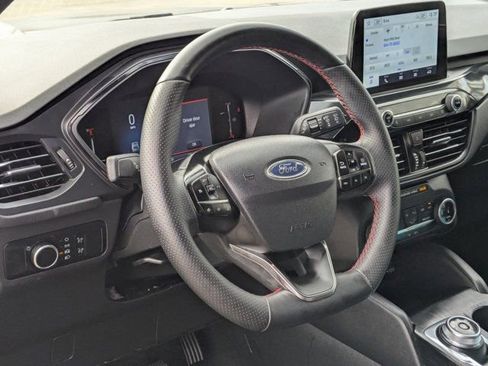 Used 2025 Ford Escape ST-Line image 15