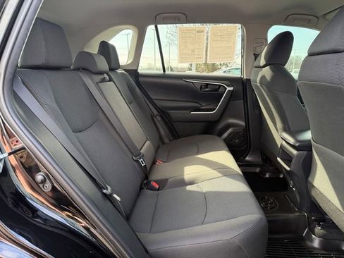 Certified 2021 Toyota RAV4 LE image 17