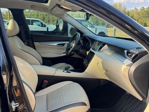 Used 2022 INFINITI QX50 Sensory image 12