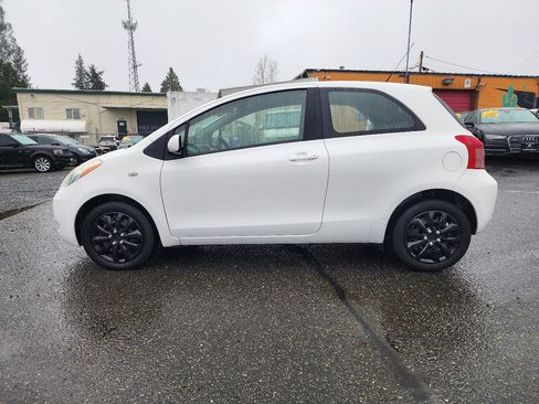 Used 2008 Toyota Yaris 2-Door Hatchback image 10