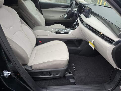 New 2026 INFINITI QX60 Luxe w/ Cargo Package image 10