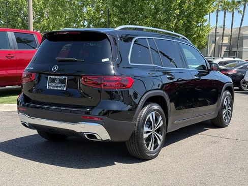 New 2026 Mercedes-Benz GLB 250 image 9