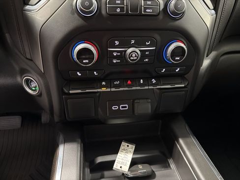 Certified 2022 Chevrolet Silverado 1500 RST w/ Z71 Off-Road Package AWD/4WD image 31