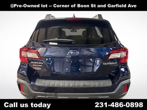 Used 2018 Subaru Outback 2.5i Premium AWD/4WD image 4