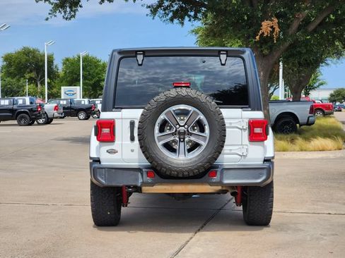Used 2019 Jeep Wrangler Unlimited Sahara w/ Safety Group AWD/4WD image 6
