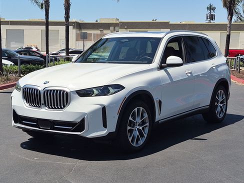 Used 2024 BMW X5 xDrive40i w/ Parking Assistance Package AWD/4WD image 5