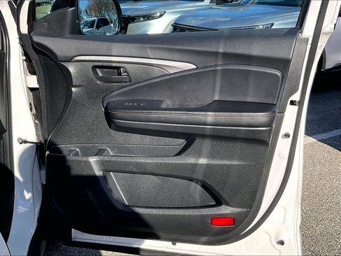 Used 2023 Honda Passport TrailSport image 12
