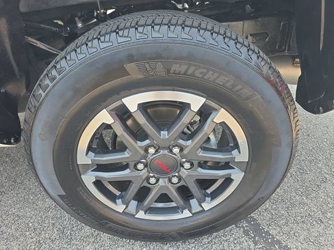 Certified 2025 Toyota Tacoma TRD Sport AWD/4WD image 7