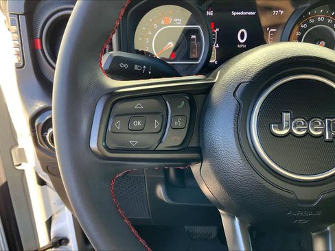 Used 2024 Jeep Wrangler Unlimited Rubicon image 24