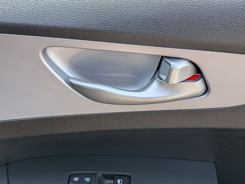 Used 2024 Kia Forte LXS FWD image 33