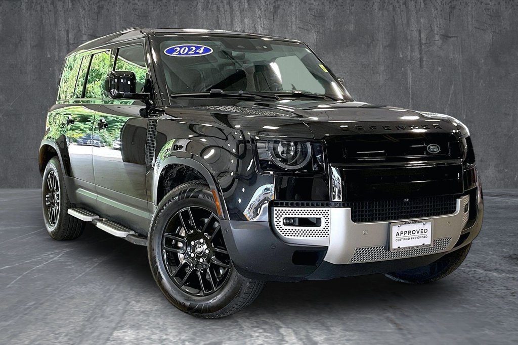 Used 2024 Land Rover Defender 110 S AWD/4WD image 3