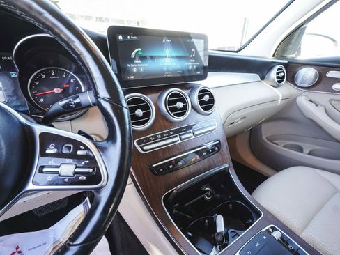 Used 2020 Mercedes-Benz GLC 300 GLC 300 image 19