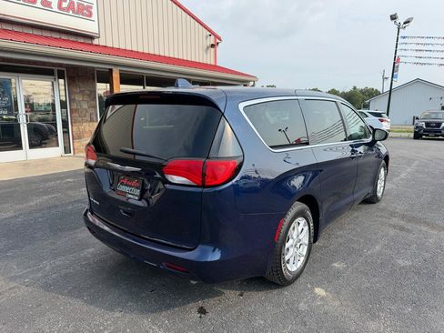 Used 2020 Chrysler Voyager LX w/ Cold Weather Group FWD image 4
