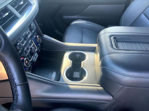 Used 2023 Chevrolet Tahoe LT w/ Luxury Package AWD/4WD image 17