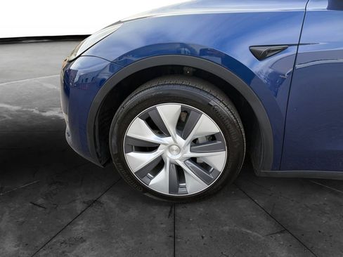 Used 2023 Tesla Model Y Long Range image 14