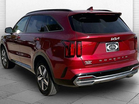 Used 2022 Kia Sorento S w/ Panoramic Sunroof Package FWD image 4
