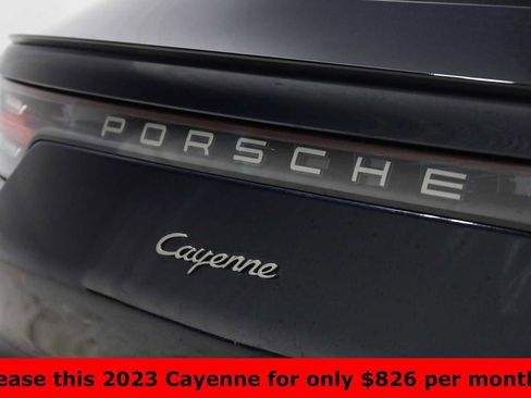 Certified 2023 Porsche Cayenne Platinum Edition image 8