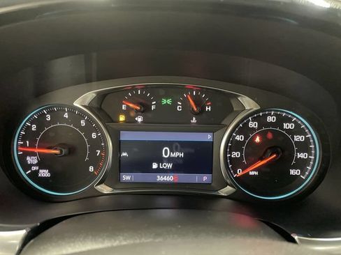 Used 2023 Chevrolet Traverse LT w/ Rear Camera Mirror Package AWD/4WD image 16