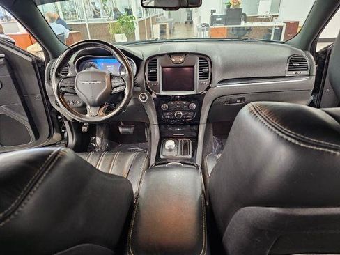 Used 2021 Chrysler 300 S RWD image 9