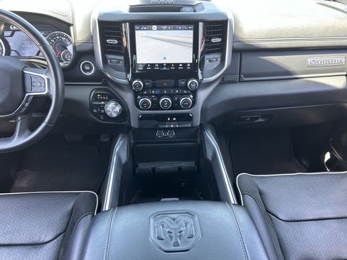 Used 2024 RAM 1500 Laramie AWD/4WD image 18