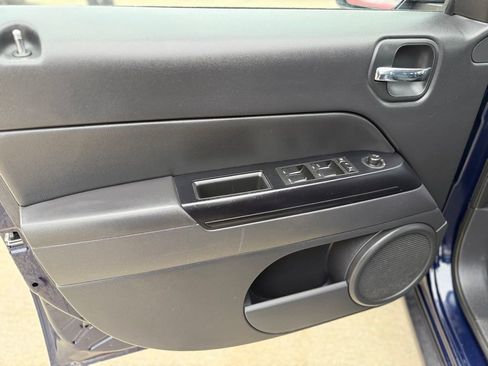 Used 2015 Jeep Patriot Sport w/ Power Value Group FWD image 22