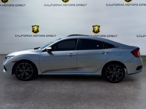Used 2019 Honda Civic Sport image 2