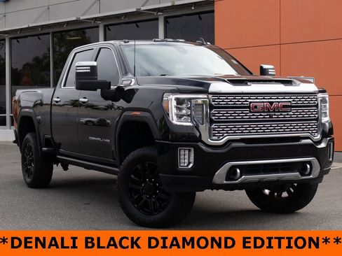 Used 2022 GMC Sierra 2500 Denali w/ Denali Black Diamond Edition image 2