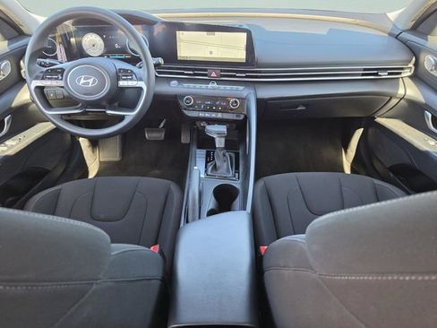 Used 2024 Hyundai Elantra SEL FWD image 15
