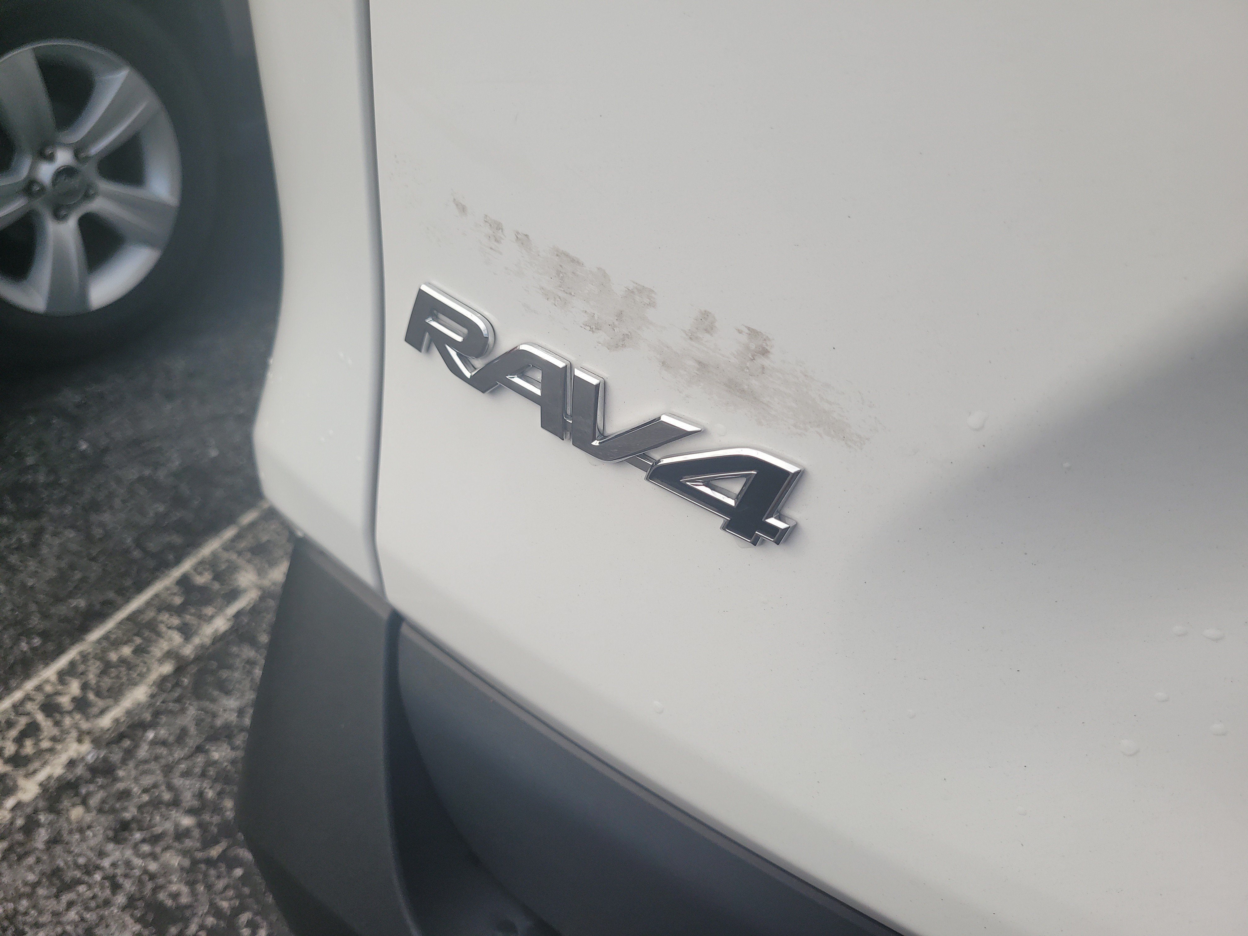 Used 2025 Toyota RAV4 XLE w/ Convenience Package FWD image 11
