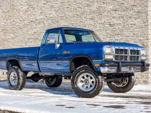 Used 1992 Dodge D/W Truck 250 image 2