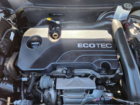 Used 2018 Chevrolet Equinox LT image 21