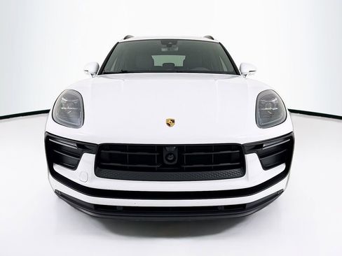 Certified 2024 Porsche Macan AWD/4WD image 6