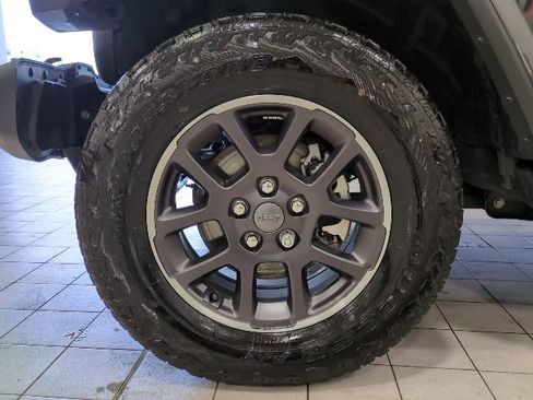 Used 2022 Jeep Gladiator Overland w/ Popular Equipment Package AWD/4WD image 24