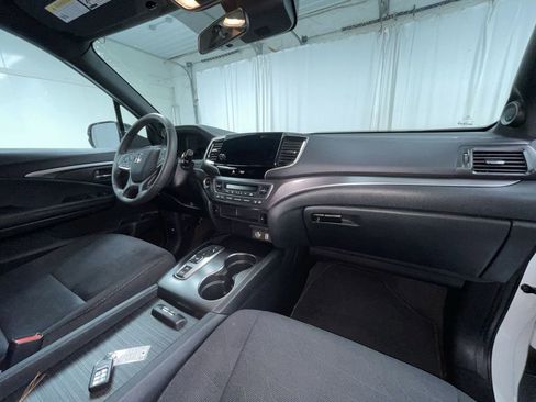 Used 2022 Honda Pilot Sport image 11