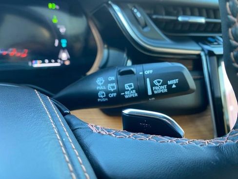 Used 2023 Jeep Grand Cherokee Summit image 48