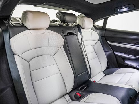 Certified 2021 Porsche Taycan 4S image 6