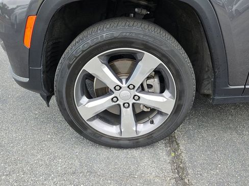 Used 2021 Jeep Grand Cherokee L Limited w/ Trailer Tow Group (B) AWD/4WD image 9