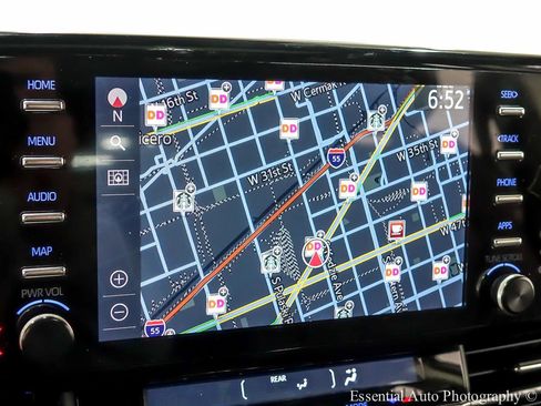 Used 2023 Toyota Sienna Platinum image 23