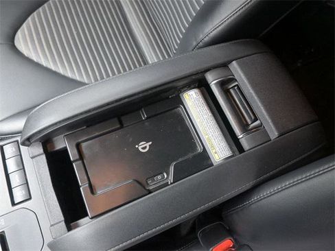 Certified 2021 Toyota Highlander XSE image 9