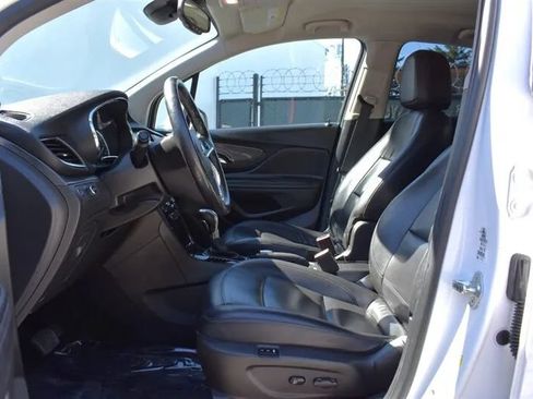 Used 2020 Buick Encore Essence FWD image 10