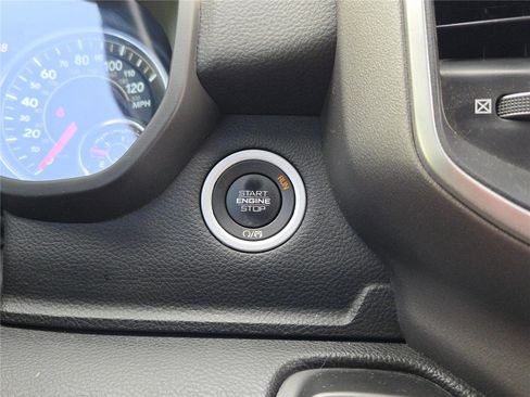 Used 2022 RAM 1500 Big Horn AWD/4WD image 29