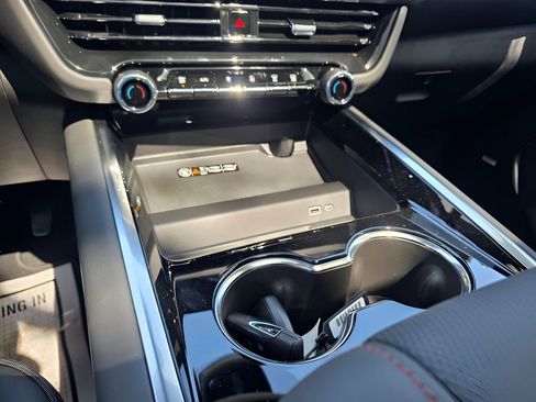 New 2026 Chevrolet Suburban RST AWD/4WD image 31