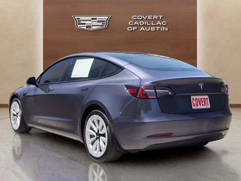 Used 2021 Tesla Model 3 Standard Range Plus RWD image 3